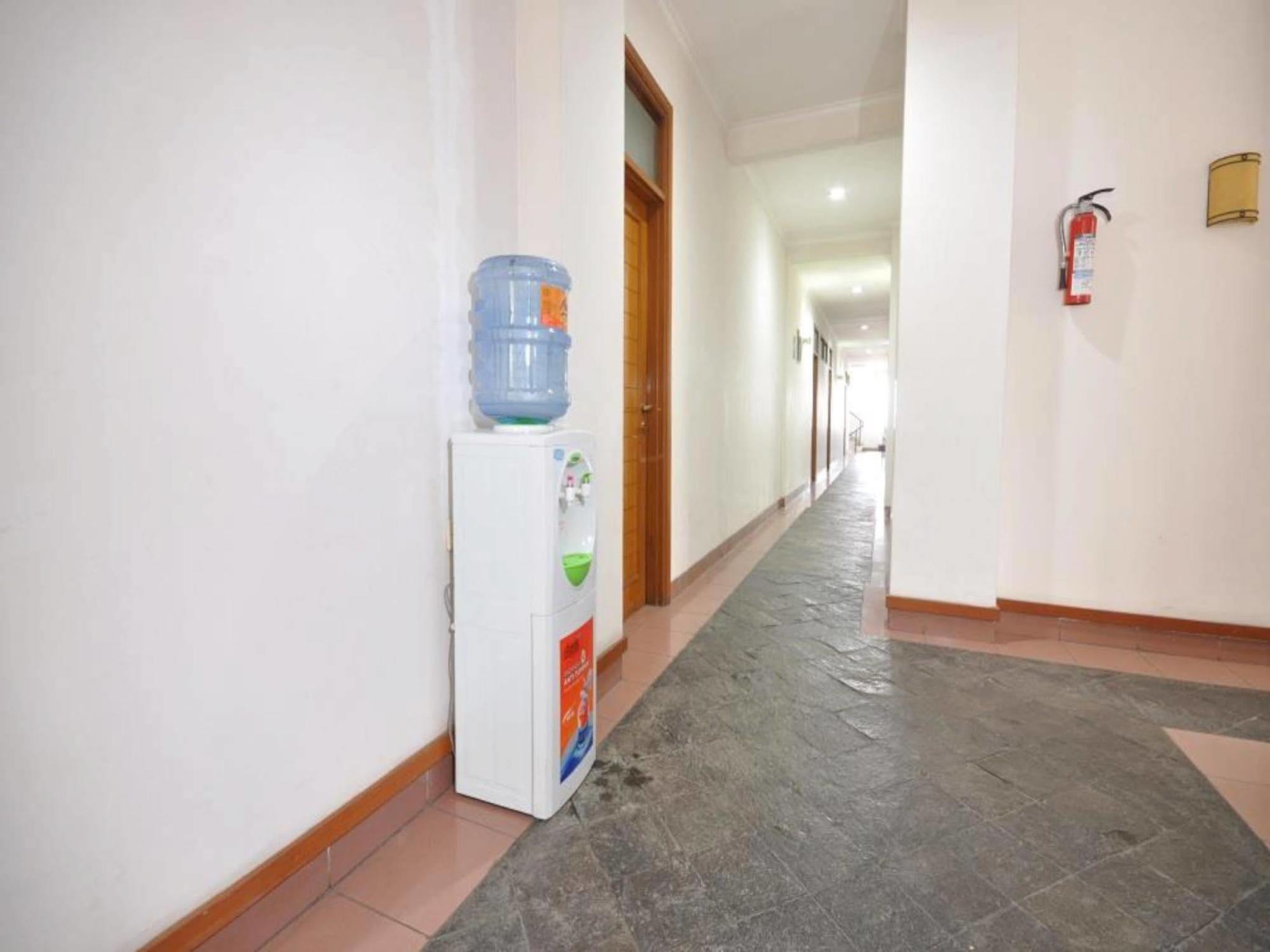 Caryota Hotel 3*