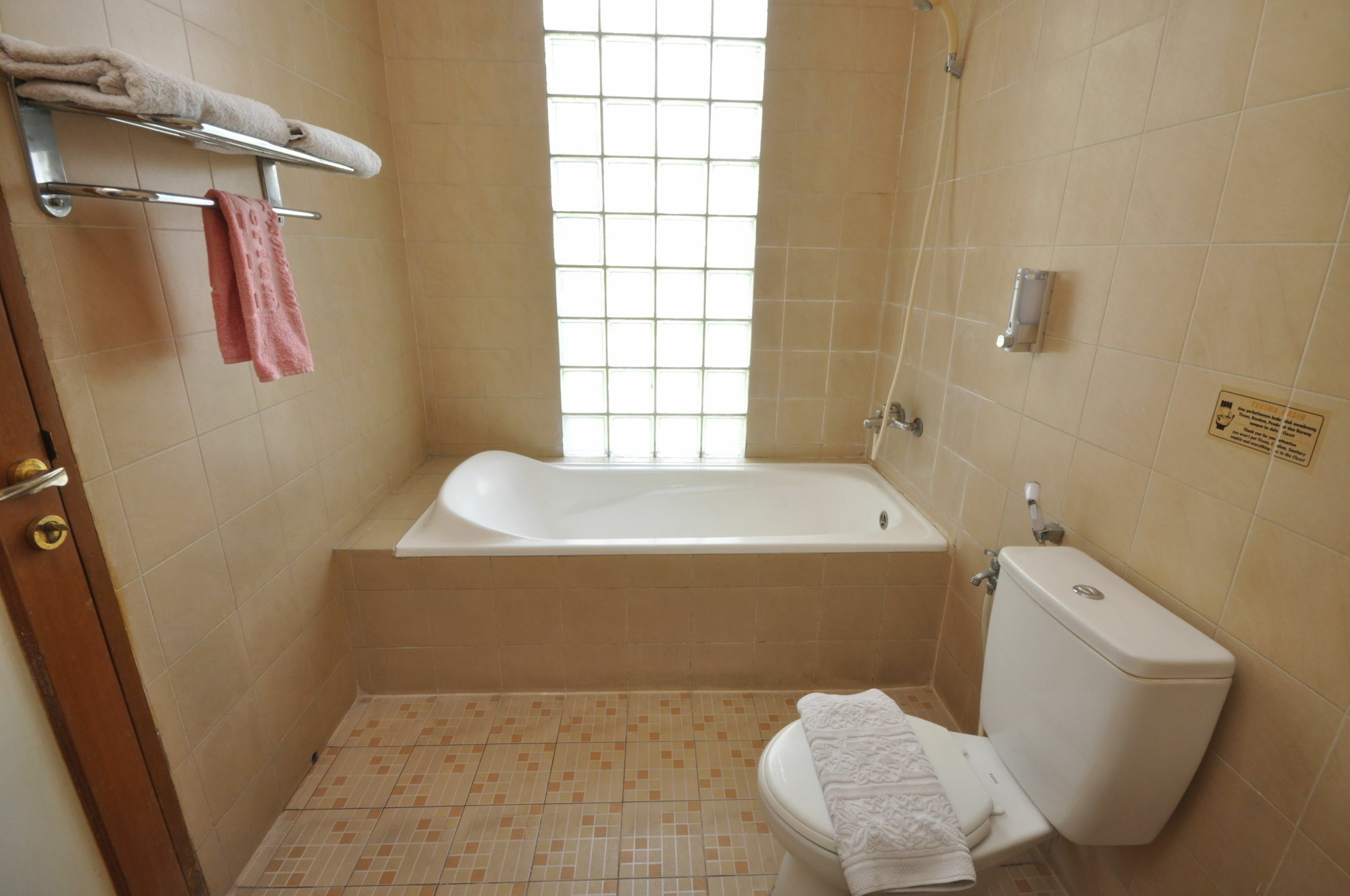 Hotel Caryota 3*